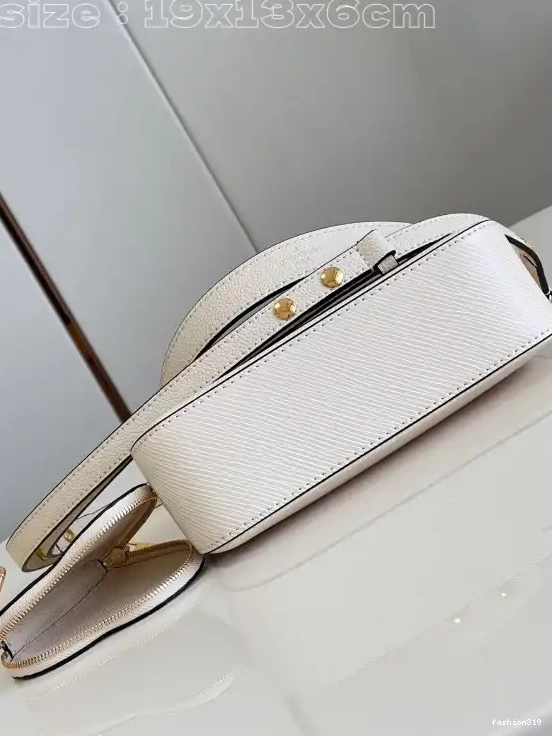 LOUIS VUITTON Marellini 0327